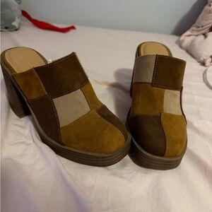 Universal Thread Brown Patchwork Heels